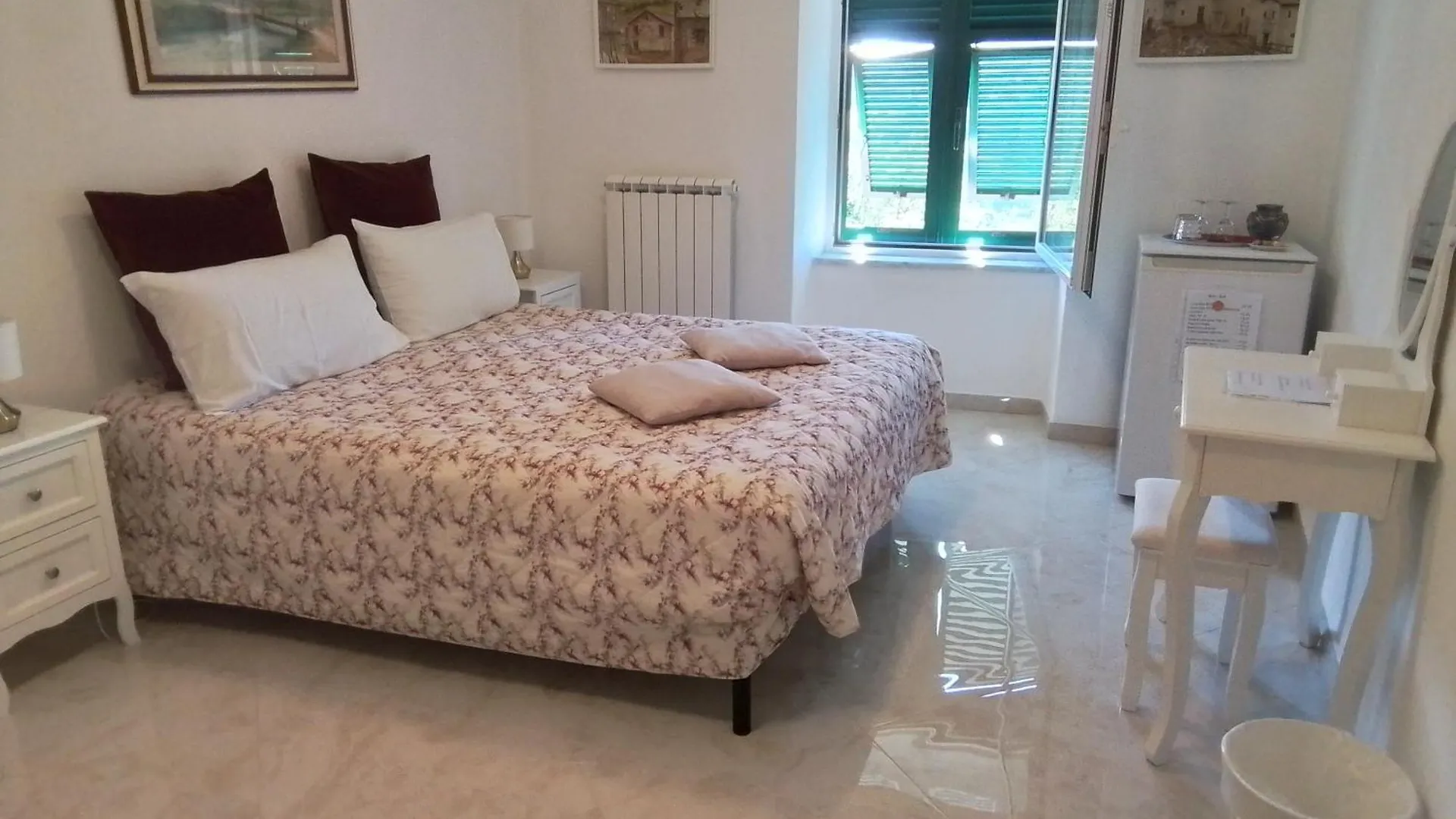 Bed & Breakfast Anita B&B Uscio